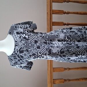 LuLaRoe Black & White Carly Star Dress
